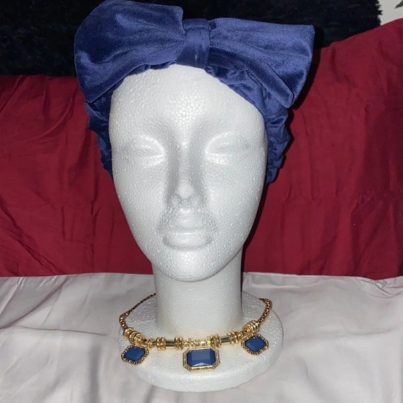 Blue gold  tone pendant statement necklace - Picture 3 of 7